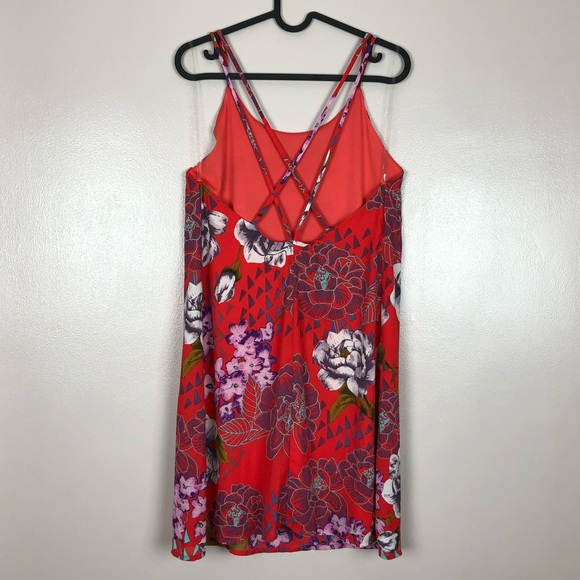 Everly | Floral Mini Dress with Crisscross Straps - Picture 3 of 6